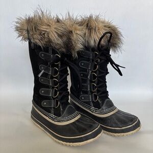 Sorel Women's black‎ suede waterproof Joan of Arctic winter snow boots size 6